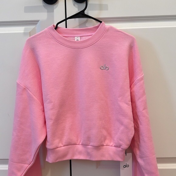 Alo Yoga Cropped Accolade Crewneck sweet Pink Sweatshirt - Picture 1 of 1
